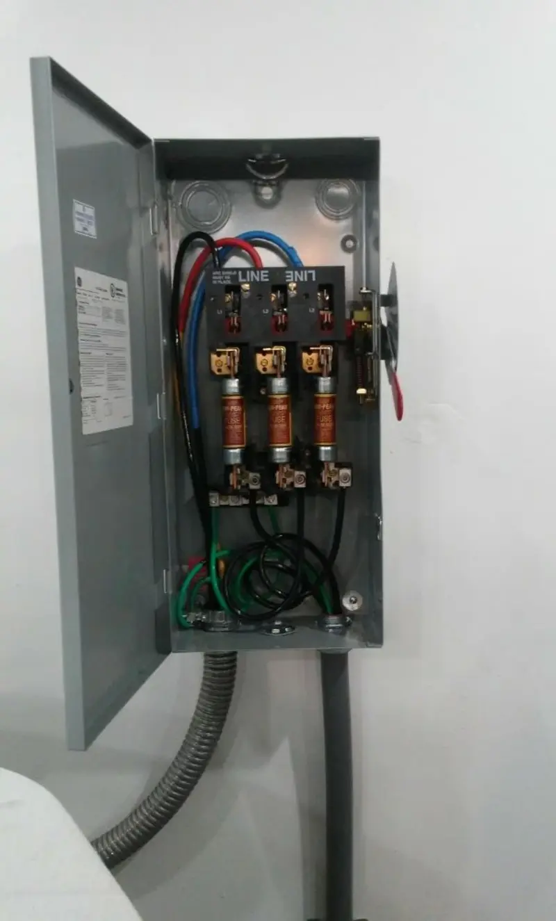 Three-phase disconnect switch installed for Smoke Detector Installation in Snyder